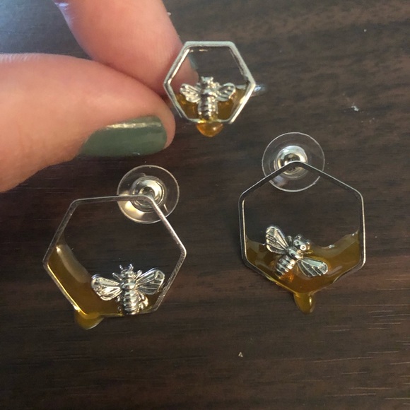 Matching bee and honey earrings and ring - Picture 2 of 2